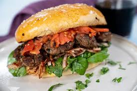 Köfte ekmek - meatball bread