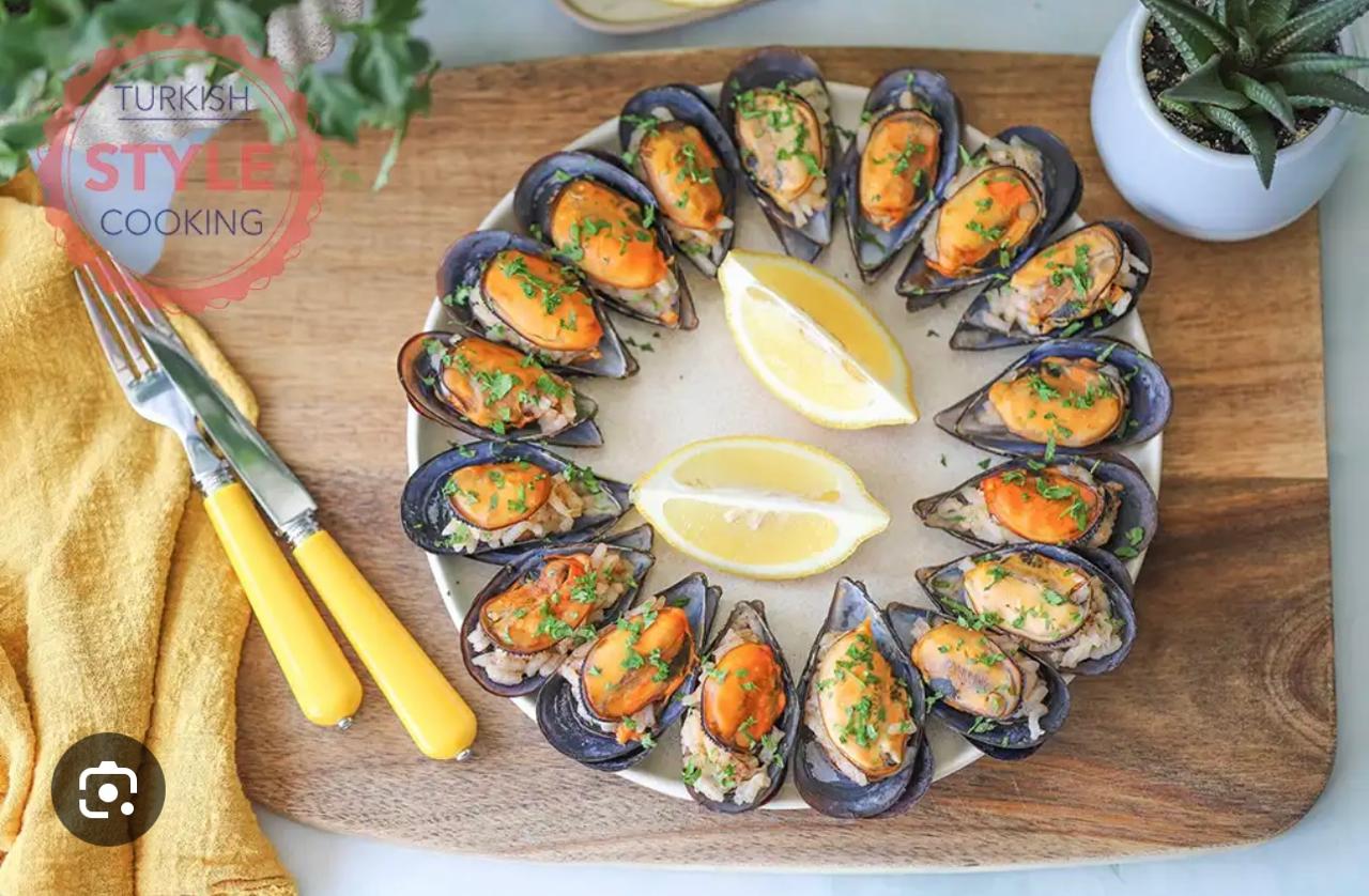 midye  dolma - stuffed mussels